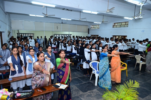ಬಳ್ಳಾರಿ : ವಿಎಸ್‍ಆರ್ ಲಾ ಕಾಲೇಜಿನಲ್ಲಿ ಸಂವಿಧಾನ ದಿನಾಚರಣೆ