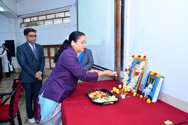 ಬಳ್ಳಾರಿ : ವಿಎಸ್‍ಆರ್ ಲಾ ಕಾಲೇಜಿನಲ್ಲಿ ಸಂವಿಧಾನ ದಿನಾಚರಣೆ