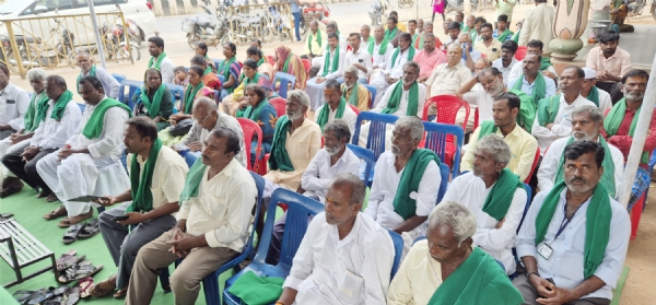 36ನೇ ದಿನ ಕಾರ್ಖಾನೆ ವಿರೋಧಿ ಹೋರಾಟ : ಶ್ರೀಗಳ ಕಣ್ಣೀರಿಗೆ ತಕ್ಕ ಶಾಸ್ತಿ 36ನೇ ದಿನ ಕಾರ್ಖಾನೆ ವಿರೋಧಿ ಹೋರಾಟ : ಶ್ರೀಗಳ ಕಣ್ಣೀರಿಗೆ ತಕ್ಕ ಶಾಸ್ತಿ