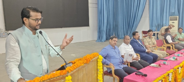 ರಾಯಚೂರು : ಸೈಬರ್ ಅಪರಾಧ ತಡೆಗೆ ಮುನ್ನೆಚ್ಚರಿಕೆ ಅಗತ್ಯ: ಎಸ್ಪಿ ಎಂ.ಪುಟ್ಟಮಾದಯ್ಯ ರಾಯಚೂರು : ಸೈಬರ್ ಅಪರಾಧ ತಡೆಗೆ ಮುನ್ನೆಚ್ಚರಿಕೆ ಅಗತ್ಯ: ಎಸ್ಪಿ ಎಂ.ಪುಟ್ಟಮಾದಯ್ಯ