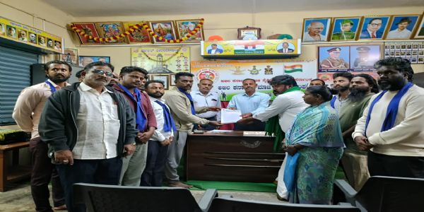 ಪಿಎಸ್‍ಐ ಈರಣ್ಣ ರಿತ್ತಿ ಅಮಾನತ್‍ಗೆ ಆಗ್ರಹಿಸಿ ಧರಣಿಯಲ್ಲಿ ಪಾಲ್ಗೊಳ್ಳಲು ಮಾಜಿ ಸೈನಿಕರ ಸಂಘಕ್ಕೆ ಆಗ್ರಹ