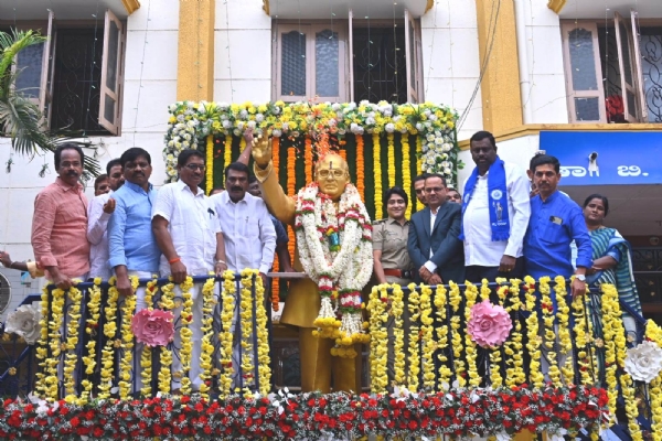 ಭಾರತ ರತ್ನ ಡಾ.ಬಿ.ಆರ್.ಅಂಬೇಡ್ಕರ್ ಅವರ ಮಹಾ ಪರಿನಿರ್ವಾಣ ದಿನ : ಗೌರವ ನಮನ ಭಾರತ ರತ್ನ ಡಾ.ಬಿ.ಆರ್.ಅಂಬೇಡ್ಕರ್ ಅವರ ಮಹಾ ಪರಿನಿರ್ವಾಣ ದಿನ : ಗೌರವ ನಮನ