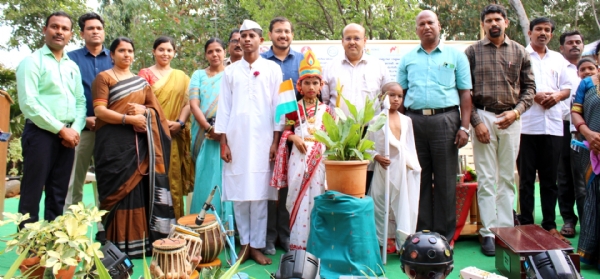ಮಕ್ಕಳ ಬಹುಮುಖಿ ಪ್ರತಿಭೆಯಿಂದ ಉತ್ತಮ ಭವಿಷ್ಯ - ಡಾ. ಸುರೇಶ ಇಟ್ನಾಳ ಮಕ್ಕಳ ಬಹುಮುಖಿ ಪ್ರತಿಭೆಯಿಂದ ಉತ್ತಮ ಭವಿಷ್ಯ - ಡಾ. ಸುರೇಶ ಇಟ್ನಾಳ