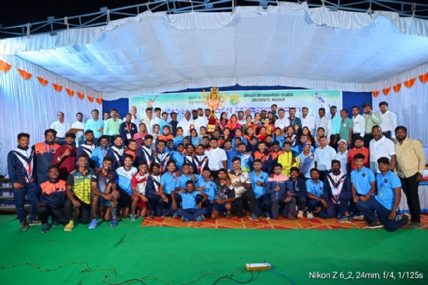 ವಾಲ್ಮೀಕಿ ವಿವಿ : ಅಂತರ ಮಹಾವಿದ್ಯಾಲಯಗಳ ಅಥ್ಲೆಟಿಕ್ ಕ್ರೀಡಾಕೂಟ ವಾಲ್ಮೀಕಿ ವಿವಿ : ಅಂತರ ಮಹಾವಿದ್ಯಾಲಯಗಳ ಅಥ್ಲೆಟಿಕ್ ಕ್ರೀಡಾಕೂಟ