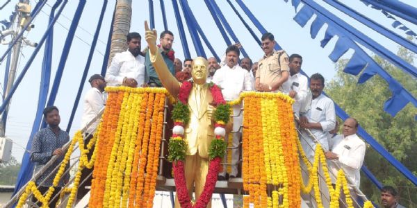 ರಾಯಚೂರು : ಮಹಾಪರಿನಿರ್ವಾಣ ದಿನ ಸಂವಿಧಾನ ಶಿಲ್ಪಿಗೆ ನಮನ