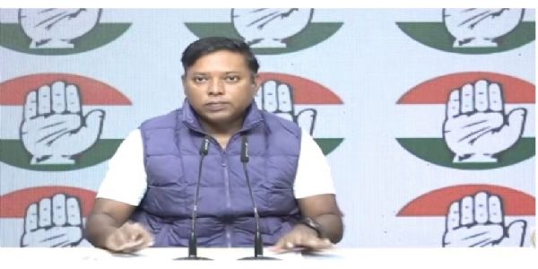 ಇಂಡಿಗೋ ವಿಮಾನಯಾನ ಬಿಕ್ಕಟ್ಟಿಗೆ ಕೇಂದ್ರ ಮೂಕಪ್ರೇಕ್ಷಕ : ಕಾಂಗ್ರೆಸ್