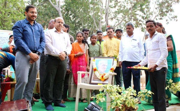 ಮಕ್ಕಳ ಬಹುಮುಖಿ ಪ್ರತಿಭೆಯಿಂದ ಉತ್ತಮ ಭವಿಷ್ಯ - ಡಾ. ಸುರೇಶ ಇಟ್ನಾಳ ಮಕ್ಕಳ ಬಹುಮುಖಿ ಪ್ರತಿಭೆಯಿಂದ ಉತ್ತಮ ಭವಿಷ್ಯ - ಡಾ. ಸುರೇಶ ಇಟ್ನಾಳ