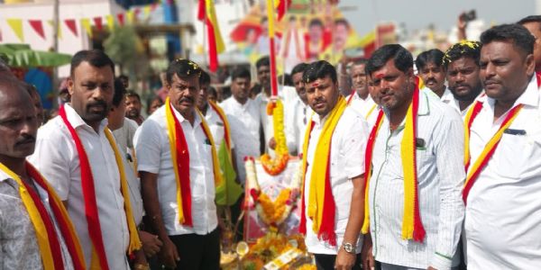 ಕನ್ನಡಕ್ಕೆ ಮೊದಲ ಆದ್ಯತೆನೀಡಲು ಶಾಸಕರ ಕರೆ