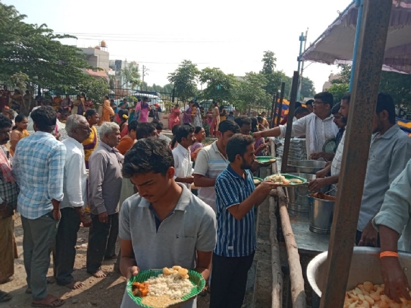 ಕಾಶೀವಿಶ್ವನಾಥ – ವಿಶಾಲಾಕ್ಷ್ಮಿ ದೇವಸ್ಥಾನದಲ್ಲಿ ಪ್ರತಿಷ್ಠಾಪನೆ
