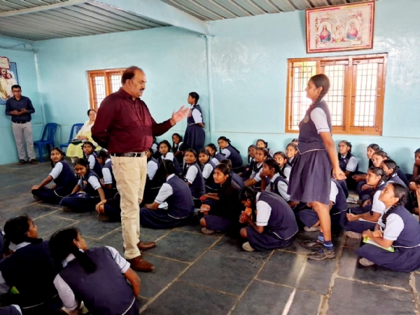 ಪರೀಕ್ಷೆ ಎದುರಿಸಲು ಮಾನಸಿಕವಾಗಿ ಸದೃಢರಾಗಿ ಪರೀಕ್ಷೆ ಎದುರಿಸಲು ಮಾನಸಿಕವಾಗಿ ಸದೃಢರಾಗಿ