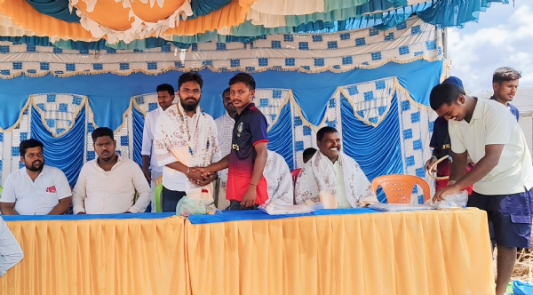 ಬಳ್ಳಾರಿ : ಬೆಣಕಲ್ ಪ್ರೀಮಿಯರ್ ಲೀಗ್ ಕ್ರಿಕೆಟ್ ಪಂದ್ಯಾವಳಿಗೆ ಚಾಲನೆ