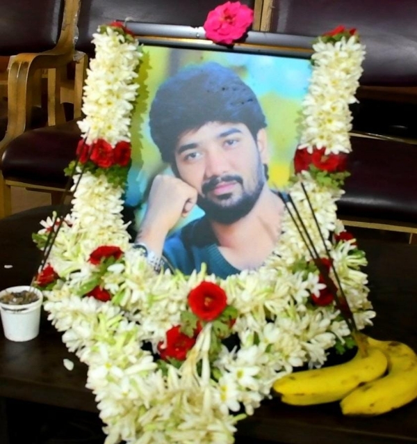 ಬಳ್ಳಾರಿ : ವೀಡಿಯೋ ಜರ್ನಲಿಸ್ಟ್ ಸಂತೋಷ್ ಚಿನಗುಂಡಿ ಆತ್ಮಕ್ಕೆ ನುಡಿ ನಮನ