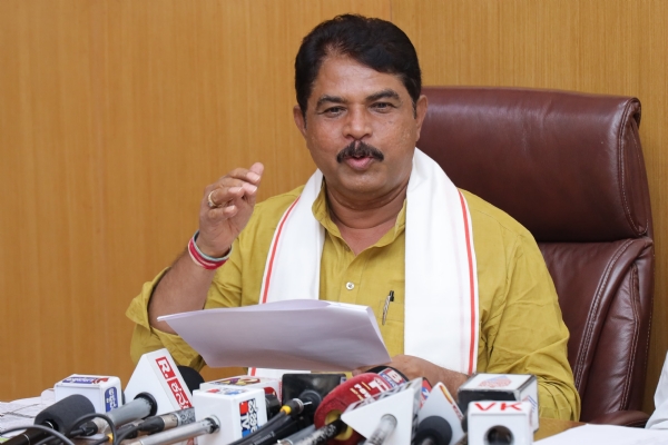 ಕಸದ ಶುಲ್ಕದ ಮೂಲಕ ಬೆಂಗಳೂರಿನ ಜನರಿಂದ ಹಣ ಲೂಟಿ : ಆರ್‌.ಅಶೋಕ