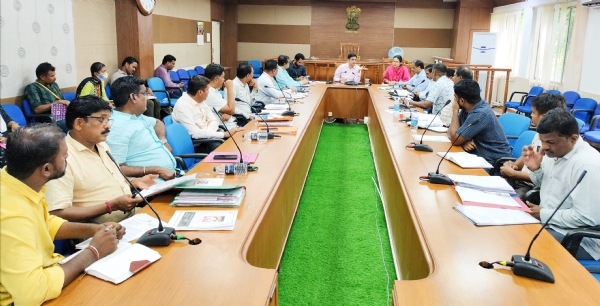ಐತಿಹಾಸಿಕ ಸ್ಮಾರಕಗಳ ಸಂರಕ್ಷಣೆ ಹಾಗೂ ಕಾಮಗಾರಿಗಳ ಪ್ರಗತಿಗೆ ಹೆಚ್ಚಿನ ಆದ್ಯತೆ ನೀಡಿ