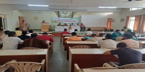 ರೈತರ ಸಮಸ್ಯೆಗಳಿಗೆ ಸೂಕ್ತ ಸಲಹೆ ನೀಡಲು ಕಾರ್ಯಾಗಾರ