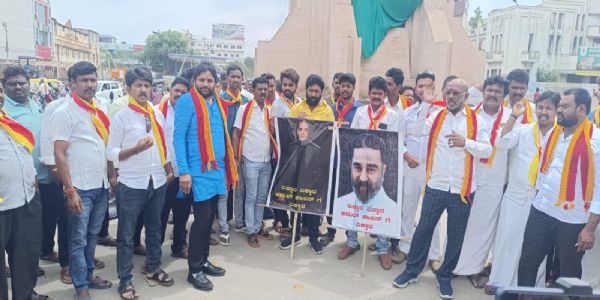 ಬಳ್ಳಾರಿ : ಕಮಲಹಾಸನ್‍ಗೆ ಅಲ್ಪಜ್ಞಾನವಿದೆ : ಪರಮಪೂಜ್ಯ ಮಹೇಶ್ವರ ಸ್ವಾಮಿ