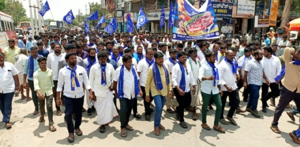 ಬಳ್ಳಾರಿ : ವಿಧಾನಪರಿಷತ್ ಸದಸ್ಯತ್ವನ್ನು ರದ್ದು ಮಾಡಲು ಆಗ್ರಹ