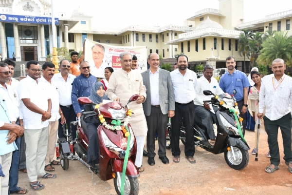 ಪೋಟೋ