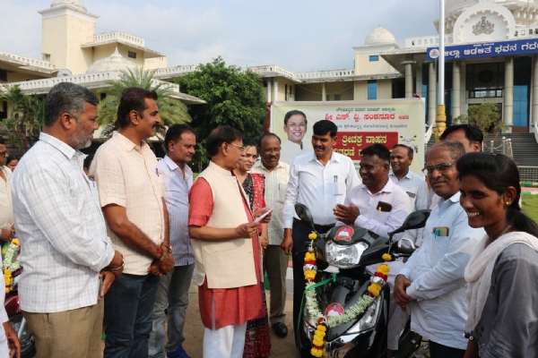 ಪೋಟೋ