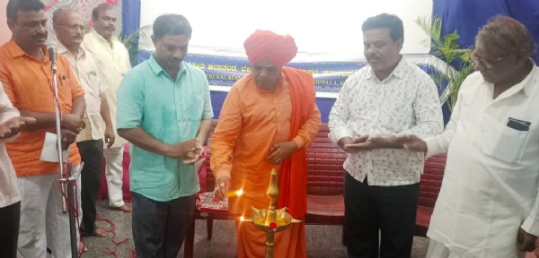 ಶರಣರ ಆದರ್ಶ ಪಾಲನೆ ಜತೆಗೆ ಮಕ್ಕಳಿಗೆ ಸಂಸ್ಕೃತಿಯ   ಅರಿವು ಮೂಡಿಸಿ : ಶ್ರೀ ಸಿದ್ದೇಶ್ವರ ಸ್ವಾಮೀಜಿ