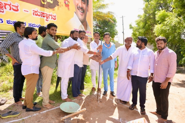 ಬಳ್ಳಾರಿ : ಅಭಿವೃದ್ಧಿ ಕಾಮಗಾರಿಗಳಿಗೆ ಚಾಲನೆ ನೀಡಿದ ಶಾಸಕ ನಾರಾ ಭರತರೆಡ್ಡಿ