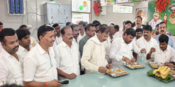 ಅಧಿಕಾರಿಗಳು ನೀಡುತ್ತಿದ್ದ ಲಂಚದಲ್ಲಿ ವರ್ತೂರ್ ಪ್ರಕಾಶ್ ಜೀವನ ನಡೆಸುತ್ತಿದ್ದರು : ಕೊತ್ತೂರು ಮಂಜುನಾಥ್