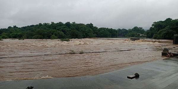 ಸಮುದ್ರಕ್ಕೆ ಇಳಿಯದಂತೆ ಮೀನುಗಾರರಿಗೆ ಎಚ್ಚರಿಕೆ