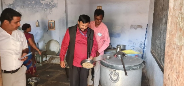 ಅಧ್ಯಕ್ಷರಿಂದ ಮೂಲಭೂತ ಸೌಲಭ್ಯಗಳ ಪರಿಶೀಲನೆ