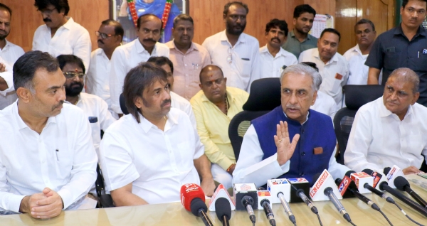 ದೇಶದಲ್ಲಿ ರಾಜಕೀಯ ಮೌಲ್ಯದ ಹುಡುಕಾಟ ನಡೆದಿದೆ : ಬಸವರಾಜ ಹೊರಟ್ಟಿ