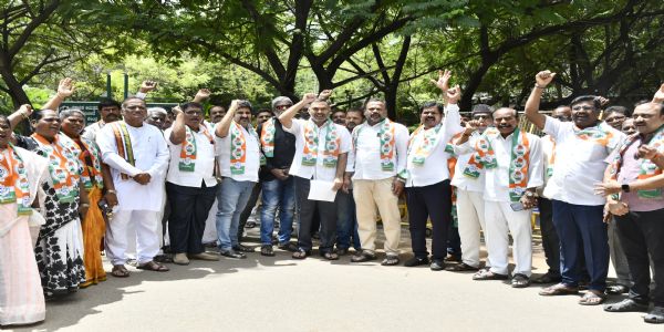 ಎನ್. ರವಿಕುಮಾರ್, ಛಲವಾದಿ ನಾರಾಯಣಸ್ವಾಮಿ ಸದಸ್ಯತ್ವ ರದ್ದತಿಗೆ ಕಾಂಗ್ರೆಸ್ ಆಗ್ರಹ