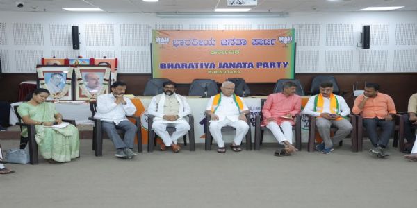 ಮಾಧ್ಯಮ, ಸಾಮಾಜಿಕ ಜಾಲತಾಣ ವಕ್ತಾರರೊಂದಿಗೆ ಯಡಿಯೂರಪ್ಪ ಸಭೆ