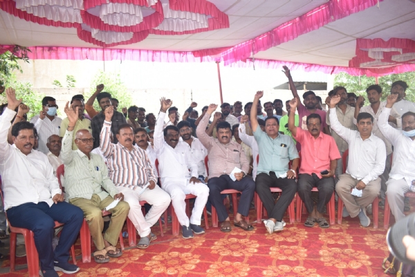 ರಸಾಯನಿಕ ಕೈಗಾರಿಕೆಗಳನ್ನು ಮುಚ್ಚಲು ಆಗ್ರಹಿಸಿ ಪ್ರತಿಭಟನೆ : ಮುಚ್ಚಲು ಜಿಲ್ಲಾಡಳಿತಕ್ಕೆ ಶಿಫಾರಸ್ಸು
