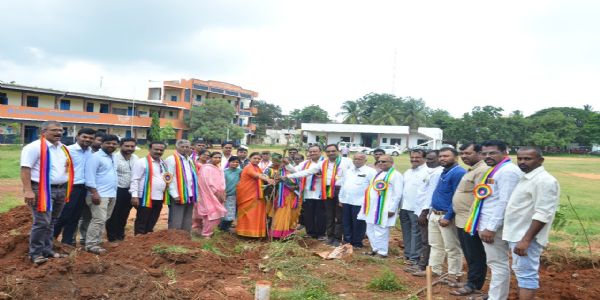 ತಾಯಿಯ ಹೆಸರಿನಲ್ಲಿ ಒಂದು ಸಸಿ ನೆಡುವ ಕಾರ್ಯಕ್ರಮ