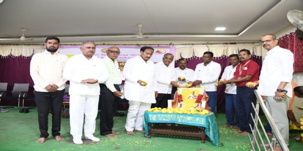 ನಾಡಪ್ರಭು ಕೆಂಪೇಗೌಡರು ಕಟ್ಟಿದ ಬೆಂಗಳೂರು ವಿಶ್ವಕ್ಕೆ ಪ್ರಸಿದ್ದಿಯಾಗಿದೆ