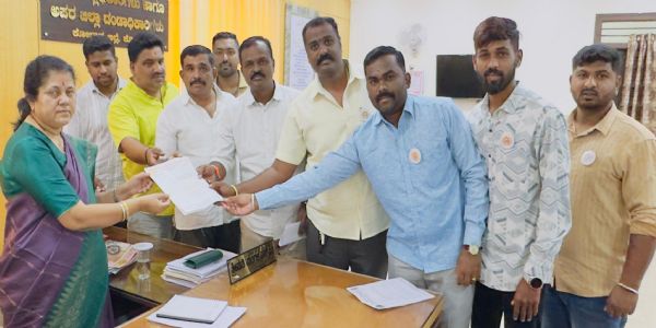 ಅಕ್ರಮವಾಗಿ ಸಿಬಿಎಸ್‌ಇ ಮತ್ತು ಐಸಿಎಸ್‌ಇ ಪಠ್ಯಕ್ರಮದ ದಾಖಲಾತಿ