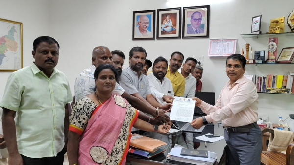 ಬಳ್ಳಾರಿ : ವಸತಿ ಶಾಲೆಗಳ ಆಯ್ಕೆ ಪಟ್ಟಿ ಪ್ರಕಟಿಸಲು ಆಗ್ರಹ