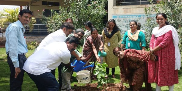 ಬಳ್ಳಾರಿ ಎಚ್‍ಎಸ್‍ಕೆ ಪಾಲಿಟೆಕ್ನಿಕ್‍ನಲ್ಲಿ ಪರಿಸರ ದಿನಾಚರಣೆ