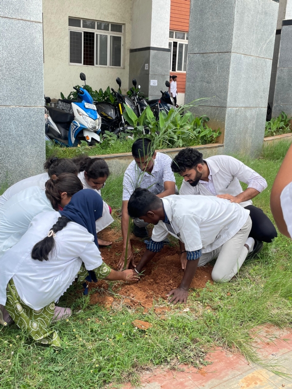 ಕೊಪ್ಪಳ ವೈದ್ಯಕೀಯ ವಿಜ್ಞಾನಗಳ ಸಂಸ್ಥೆಯಲ್ಲಿ ಚಿಗುರು ಸಂಭ್ರಮ