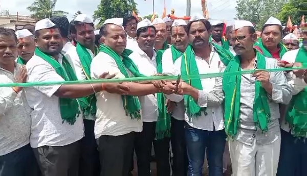 ವಿಷೇಶ ಪೂಜೆ ಮೂಲಕ ಬಿತ್ತನೆ ಆರಂಭಸಿದ ರೈತರು