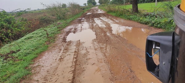 ಕಾರಟಗಿ: ಬೆನ್ನೂರು ತಾಂಡಾ ಸಂಪರ್ಕ ರಸ್ತೆಗೆ ಬೇಕಿದೆ ಶಾಶ್ವತ ಪರಿಹಾರ