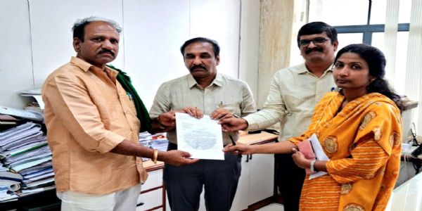 ತುಂಗಭದ್ರಾ : 33 ಕ್ರಸ್ಟ್ಗೇಟ್‌ಗಳನ್ನು ಒಟ್ಟಿಗೇ ಬದಲಾಯಿಸಿ- ರೈತ ಸಂಘ ಆಗ್ರಹ
