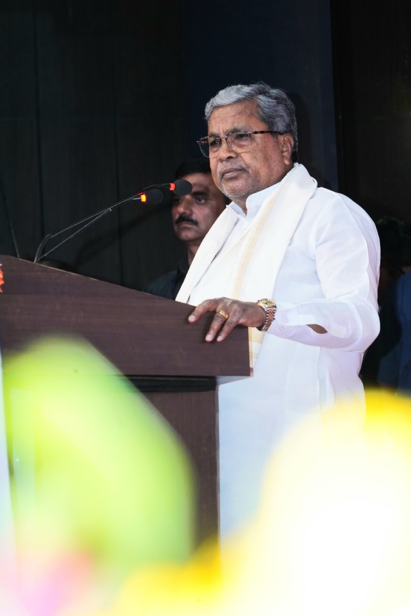 Cm