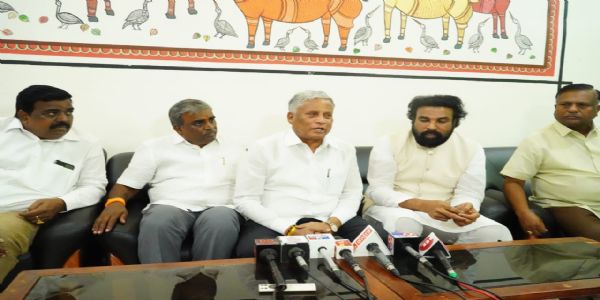 ಕಡಿಮೆ ಅವಧಿಯಲ್ಲಿ ಹೆಚ್ಚಿನ ರೈಲುಗಳ ಮಂಜೂರು : ಸಚಿವ ವಿ.ಸೋಮಣ್ಣ