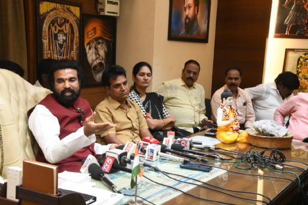 ಕರ್ನಾಟಕದಲ್ಲಿ ಸರ್ಕಾರ ಸತ್ತಿದ್ದು, ಸಿಎಂ ಕೋಮಾದಲ್ಲಿದ್ದಾರೆ : ಬಿ. ಶ್ರೀರಾಮುಲು
