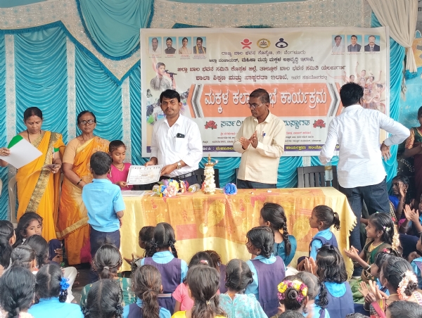 ಯಲಬುರ್ಗಾದ ಸರಕಾರಿ ಶಾಲೆಯಲ್ಲಿ ಮಕ್ಕಳ ಕಲಾ ಪ್ರತಿಭೆ