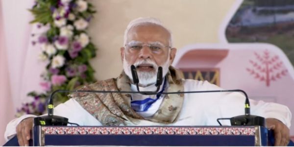 ಕಾಂಗ್ರೆಸ್–ಆರ್‌ಜೆಡಿಯಿಂದ ಬಿಹಾರ ರಕ್ಷಿಸಬೇಕಾಗಿದೆ : ಮೋದಿ
