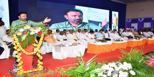 ಕಾರ್ಮಿಕರ ಭದ್ರತೆ, ಜೀವನ ಮಟ್ಟ ಸುಧಾರಣೆಗೆ ಇಲಾಖೆ ಬದ್ಧ: ಸಂತೋಷ ಲಾಡ್