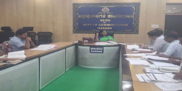ಕೆಲಸದಲ್ಲಿ ಅಧಿಕಾರಿಗಳ ವಿಳಂಬ ಧೋರಣೆ ಸಲ್ಲ : ಜಿಲ್ಲಾಧಿಕಾರಿ ಲತಾ ಕುಮಾರಿ