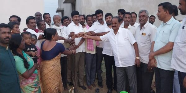 ಶುದ್ದ ನೀರಿನ ಘಟಕಕ್ಕೆ ಶಾಸಕ ಕೊತ್ತೂರು ಮಂಜುನಾಥ್ ಗುದ್ದಲಿ ಪೂಜೆ