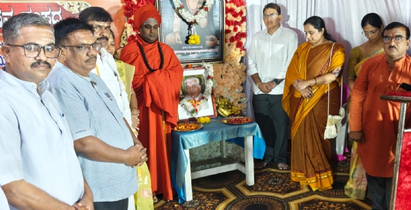 ಬದುಕಿನ ಪ್ರತಿ ಕ್ಷಣವನ್ನು ಸದುಪಯೋಗ ಮಾಡಿಕೊಂಡು ಆದರ್ಶರಾಗಿರಿ - ಬಸವಲಿಂಗ ಮಹಾಸ್ವಾಮಿಗಳು